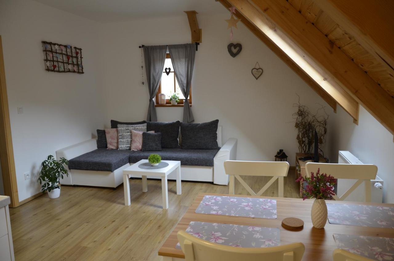Apartmány u vlčích jam Petrowitz Exterior foto