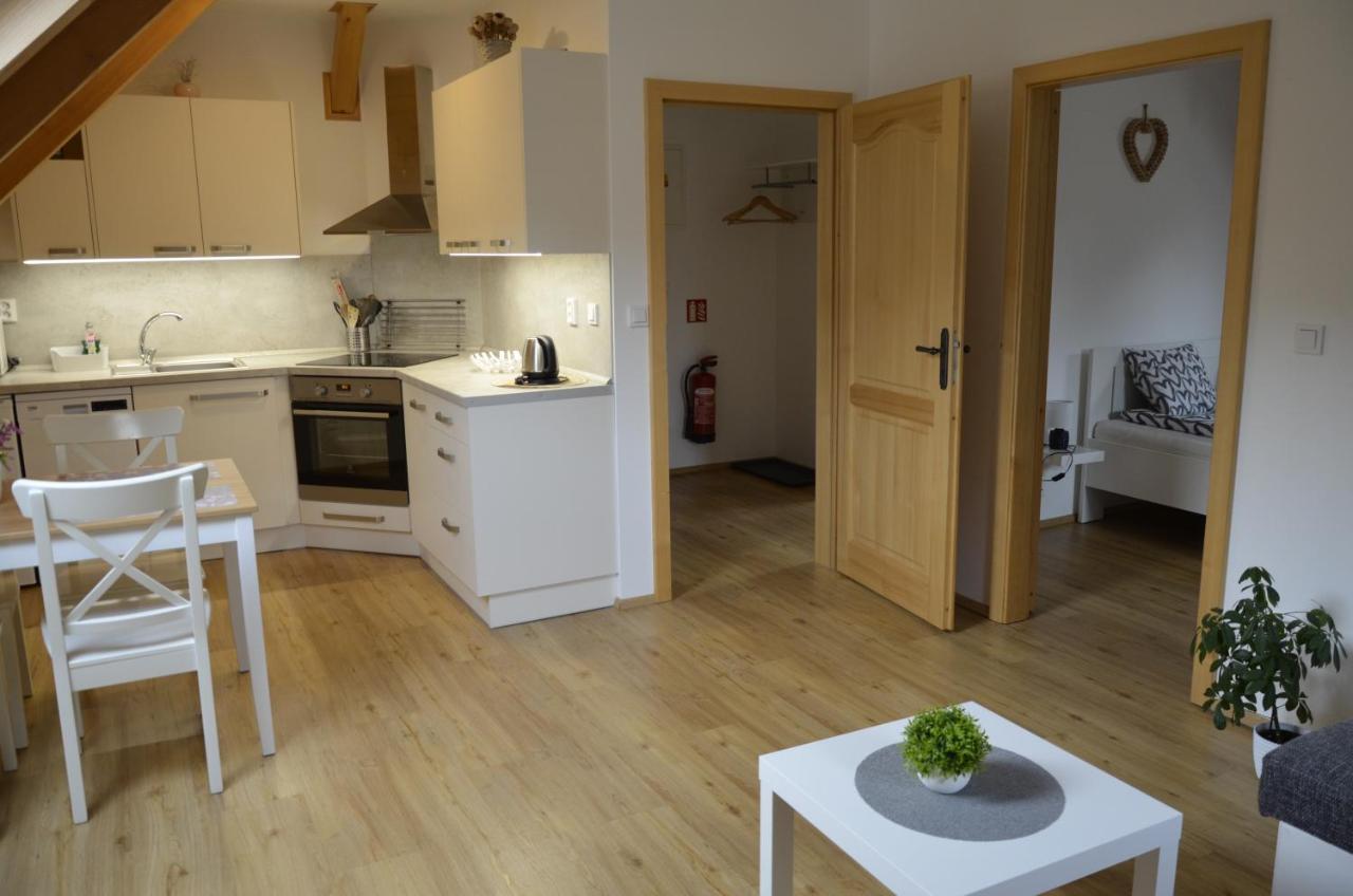 Apartmány u vlčích jam Petrowitz Exterior foto