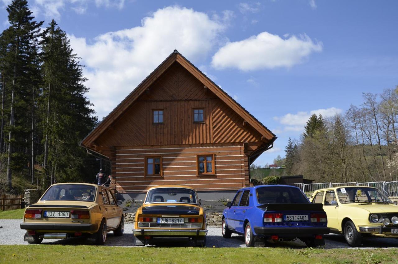 Apartmány u vlčích jam Petrowitz Exterior foto